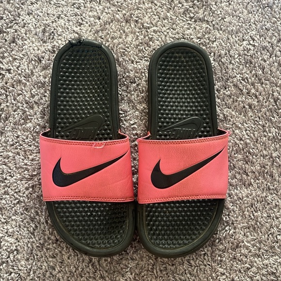 Women's Nike Pink Slides - Picture 2 of 6